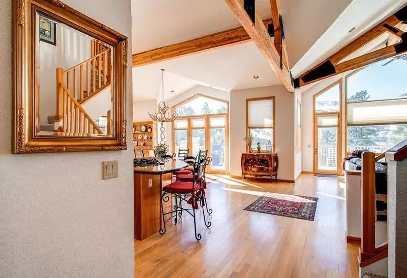 בית מלון כפרי Gold Flake