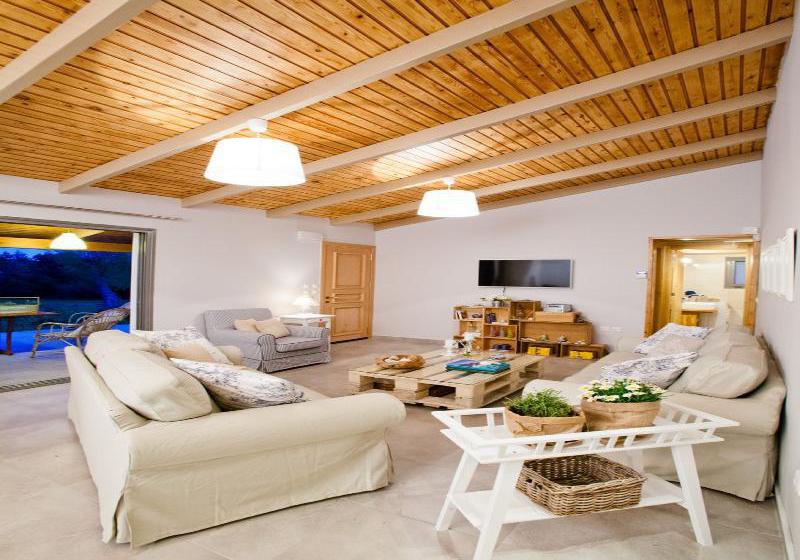 בית מלון כפרי Rhodian Villa