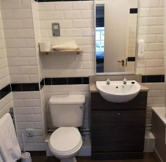 فندق The Brocket Arms Wetherspoon