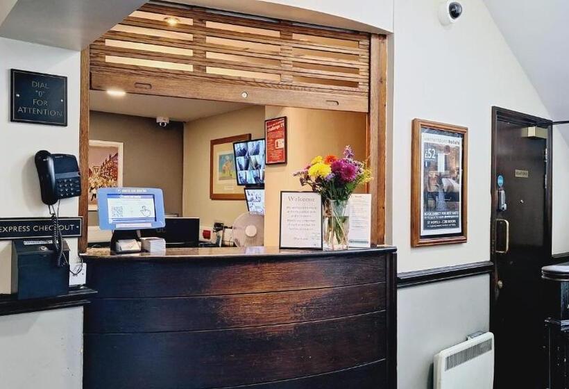 فندق The Brocket Arms Wetherspoon