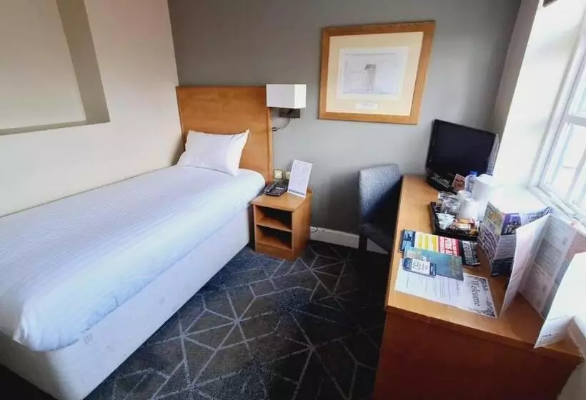 فندق The Brocket Arms Wetherspoon