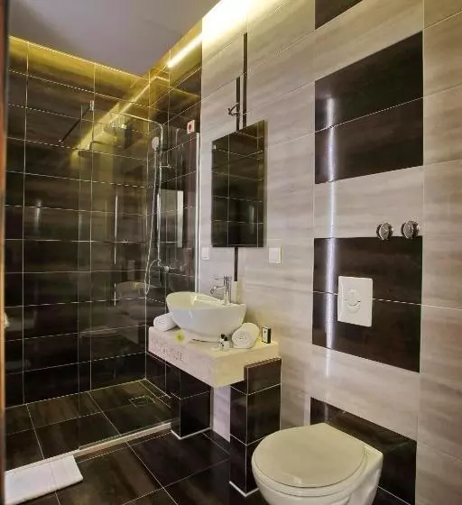 هتل Theater Belgrade