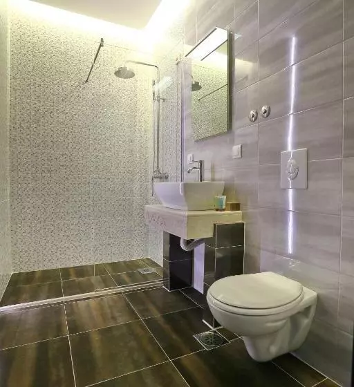 هتل Theater Belgrade