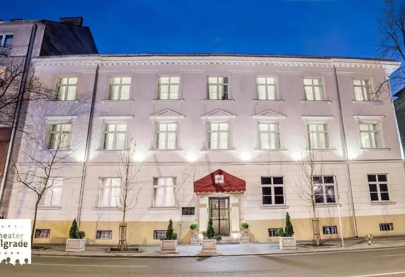 هتل Theater Belgrade