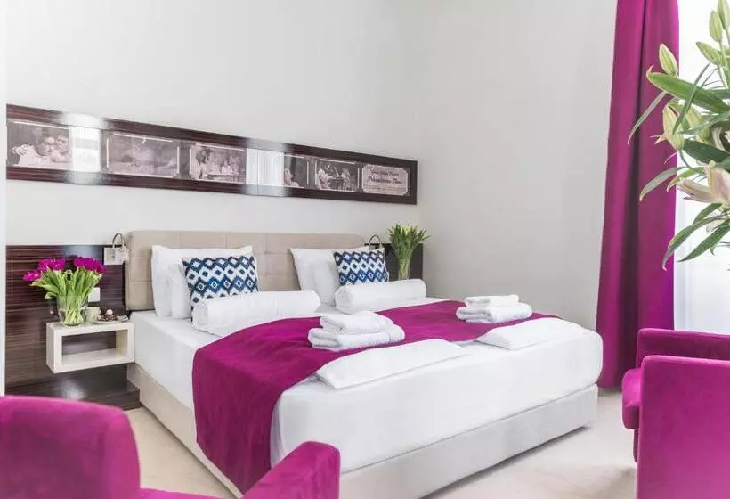 هتل Theater Belgrade