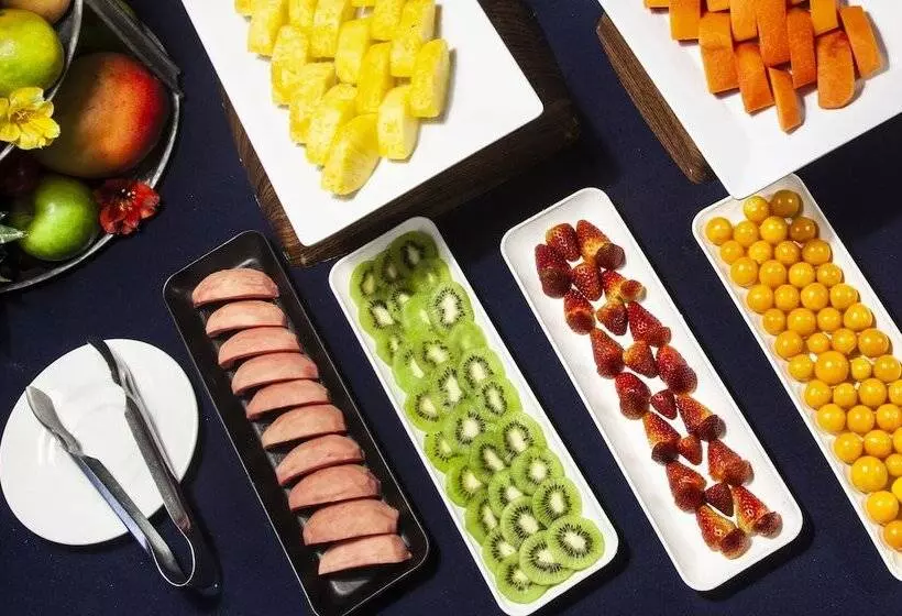 Отель Viaggio Virrey