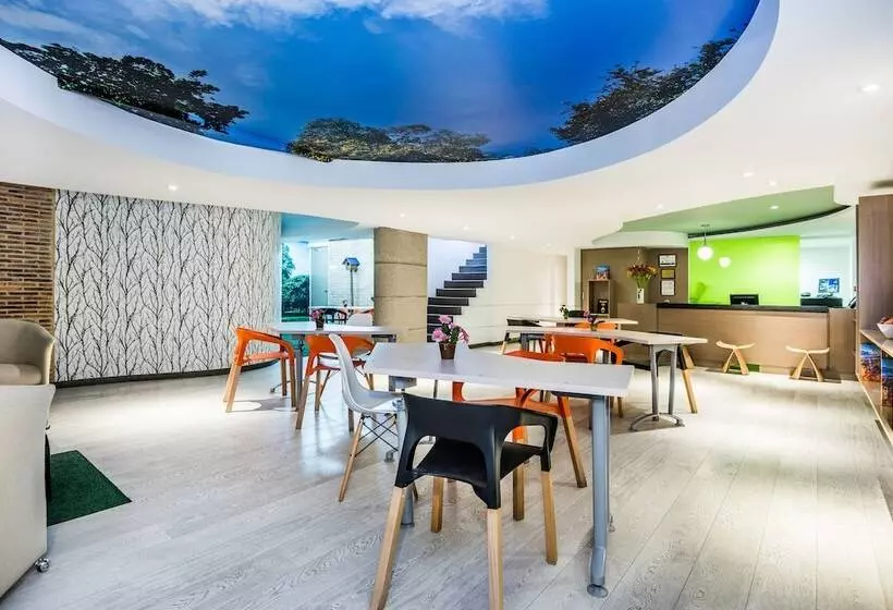 Отель Viaggio Virrey