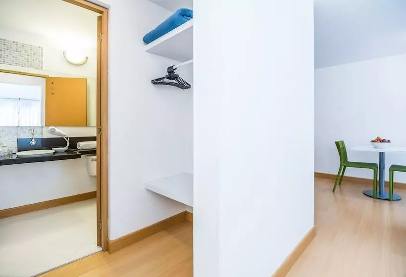 Отель Viaggio Virrey