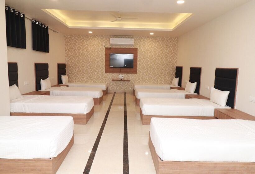 בית מלון כפרי 7 Vachan Lawns And Banquet