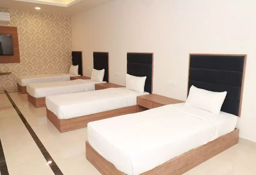 ホテル 7 Vachan Lawns And Banquet