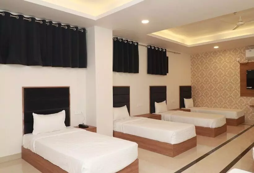 ホテル 7 Vachan Lawns And Banquet