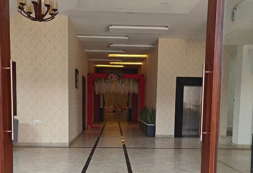 בית מלון כפרי 7 Vachan Lawns And Banquet