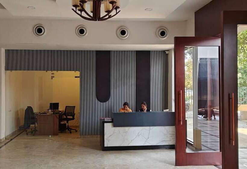 בית מלון כפרי 7 Vachan Lawns And Banquet