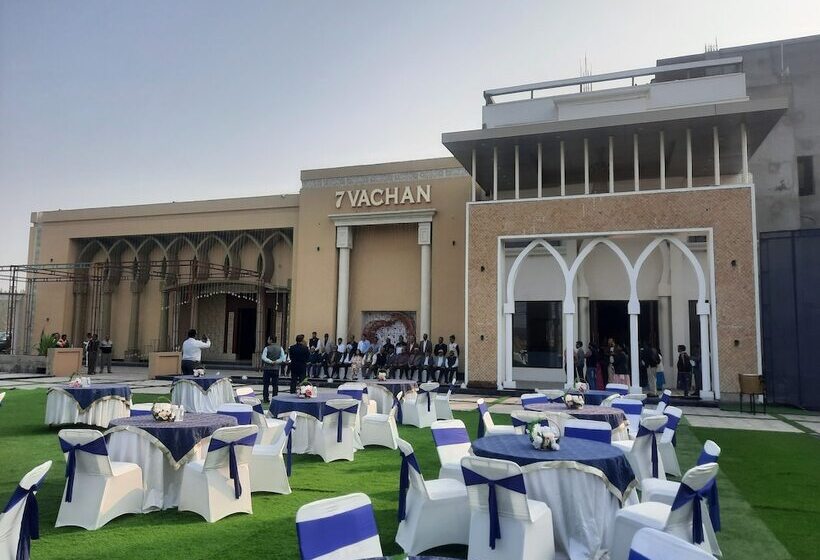 בית מלון כפרי 7 Vachan Lawns And Banquet