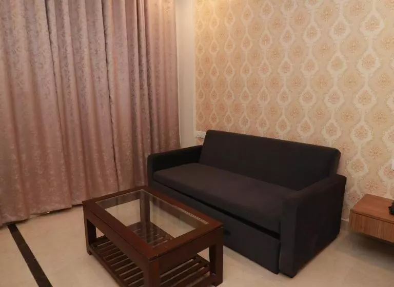 ホテル 7 Vachan Lawns And Banquet