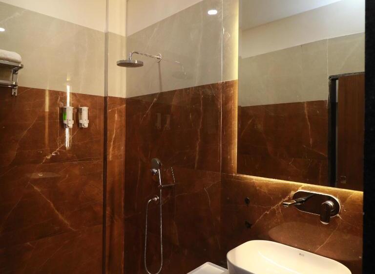 בית מלון כפרי 7 Vachan Lawns And Banquet