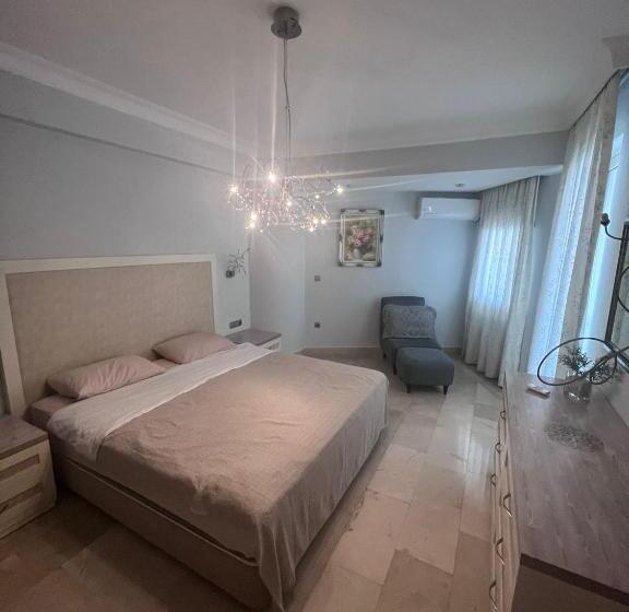 בית מלון כפרי Luxery Suite Goldcity Gold City Alanya