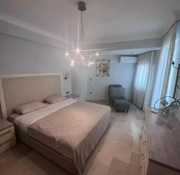 ホテル Luxery Suite Goldcity Gold City Alanya