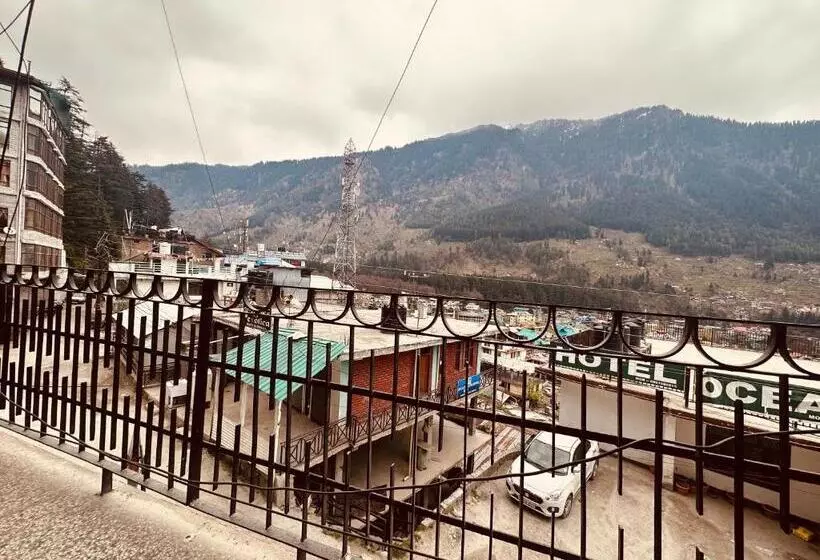 پانسیون The Daulat   A Luxury Stay