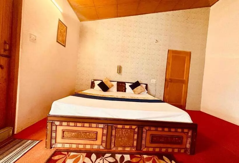 پانسیون The Daulat   A Luxury Stay