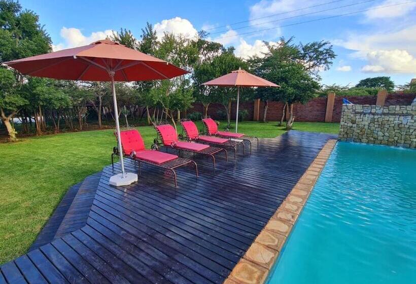 بنسيون Gucci Manor Boutique Guesthouse