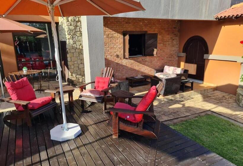 بنسيون Gucci Manor Boutique Guesthouse