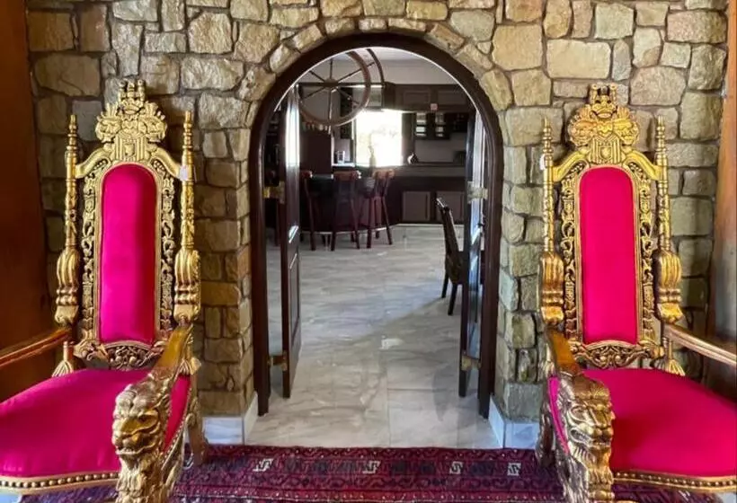 ペンション Gucci Manor Boutique Guesthouse