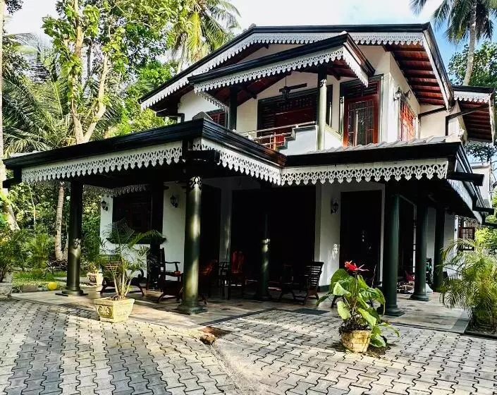 リゾートホテル Villa Gajeru Walawwa By W Lanka