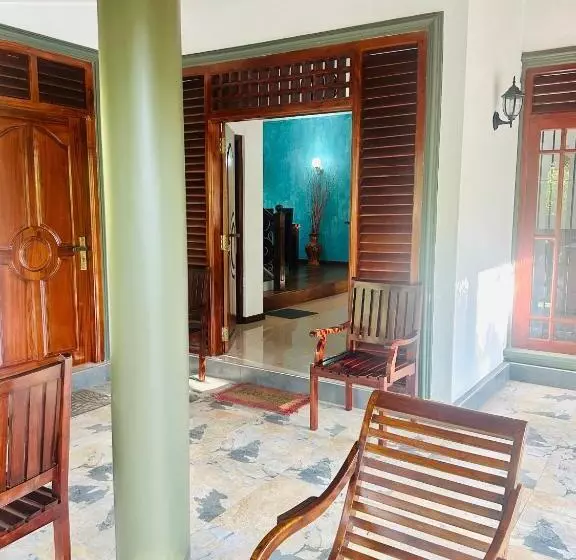 リゾートホテル Villa Gajeru Walawwa By W Lanka