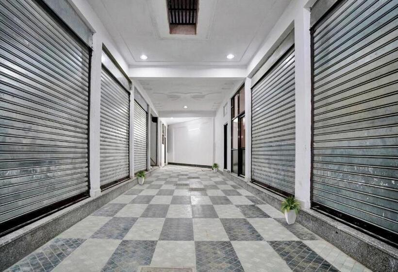 ホテル O Raj Villas