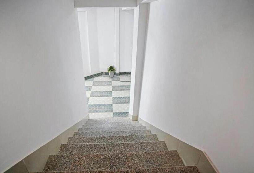 ホテル O Raj Villas