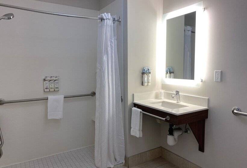 هتل Holiday Inn Express & Suites Courtenay Comox, An Ihg