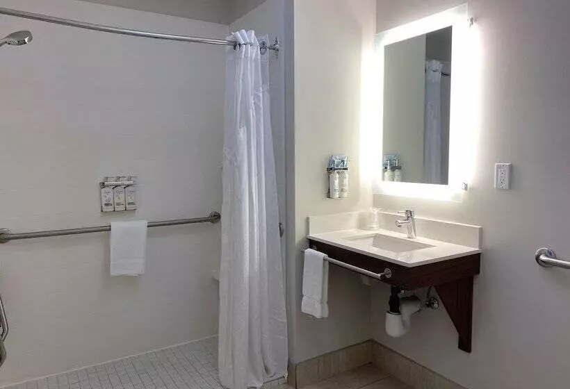 Hotelli Holiday Inn Express & Suites   Courtenay   Comox, An Ihg