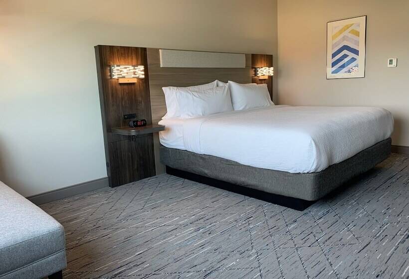 هتل Holiday Inn Express & Suites Courtenay Comox, An Ihg