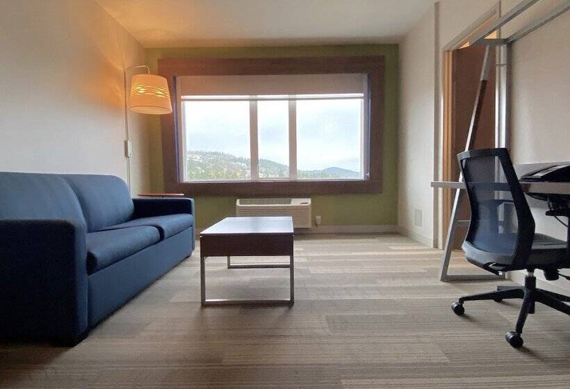 هتل Holiday Inn Express & Suites Courtenay Comox, An Ihg