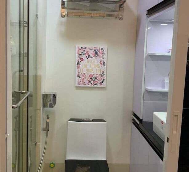 Oyo 936 Yumis Condotel Trees Residences