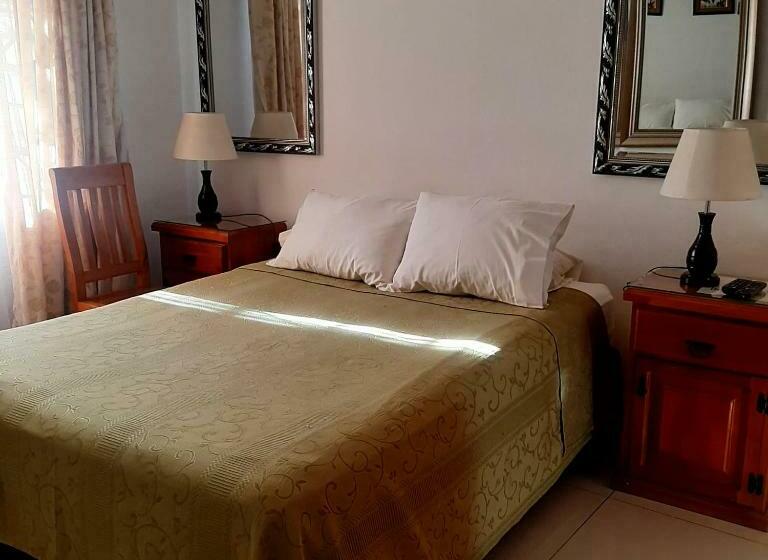 膳宿费 Acogedora Habitación En El Centro De Santiago