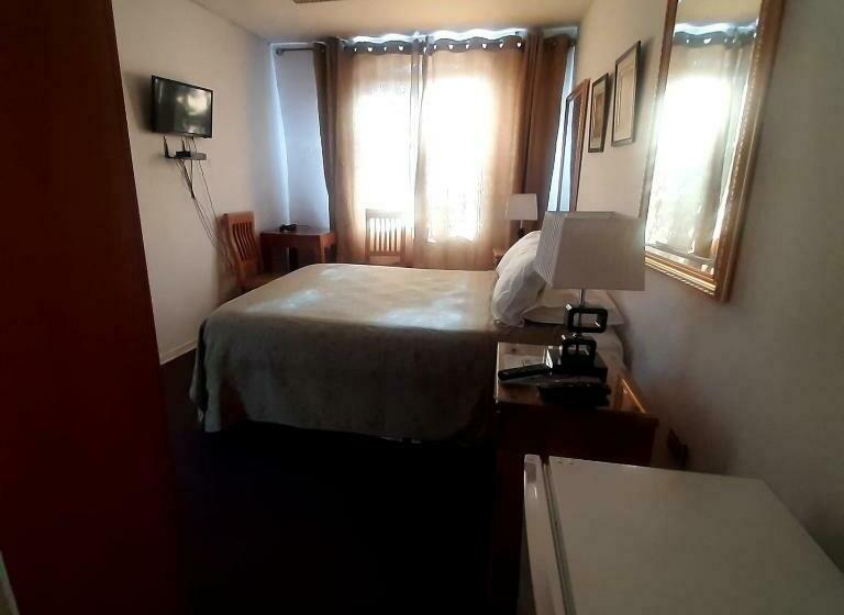 膳宿费 Acogedora Habitación En El Centro De Santiago