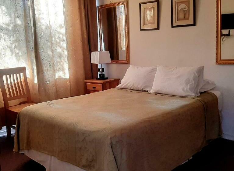 膳宿费 Acogedora Habitación En El Centro De Santiago