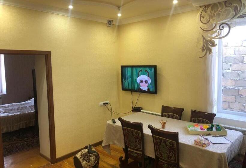 צימר Artgarden Family House