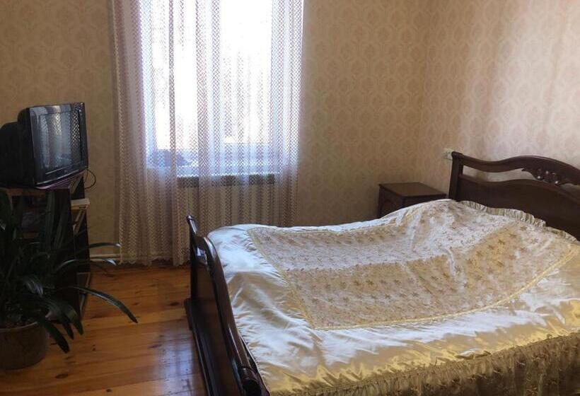 צימר Artgarden Family House