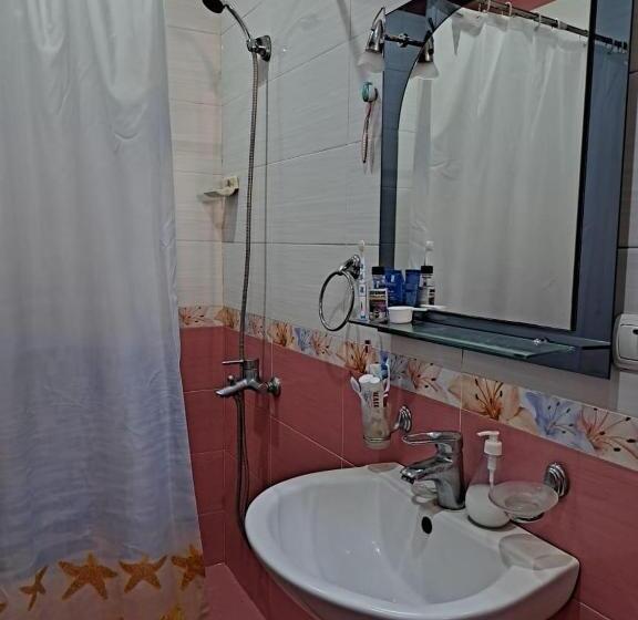 مبيت وإفطار Artgarden Family House