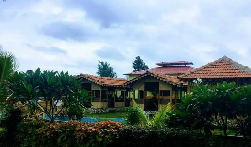 Hotelli Mybhumi Resort