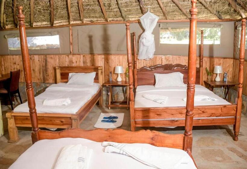 בית מלון כפרי Giraffe Hills Mara Camp