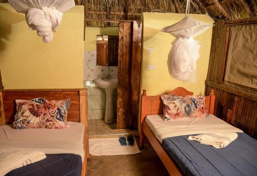 בית מלון כפרי Giraffe Hills Mara Camp