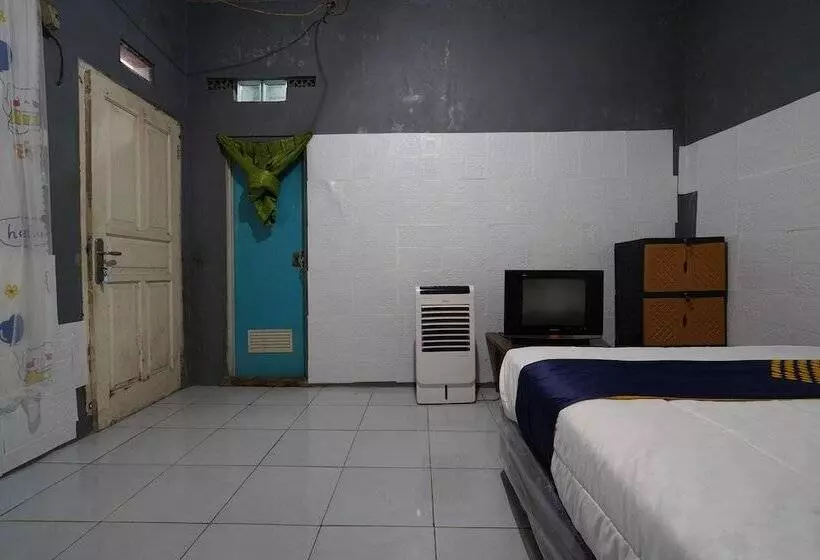 ホテル Spot On 92269 Arjuna Homestay
