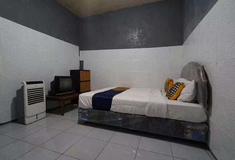 ホテル Spot On 92269 Arjuna Homestay