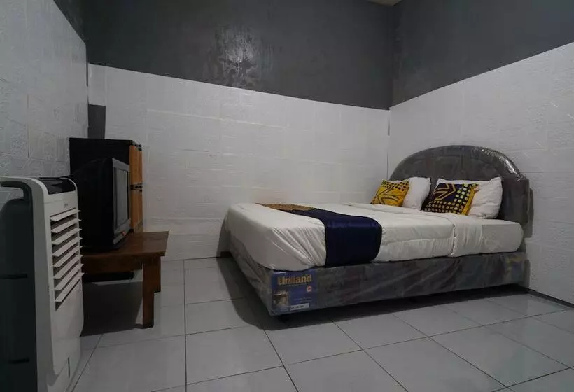 ホテル Spot On 92269 Arjuna Homestay