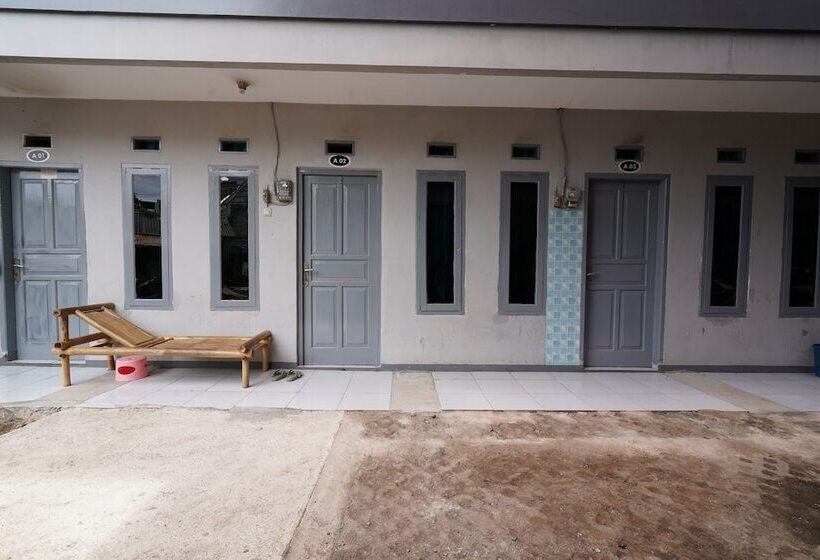 Hotel Spot On 92269 Arjuna Homestay