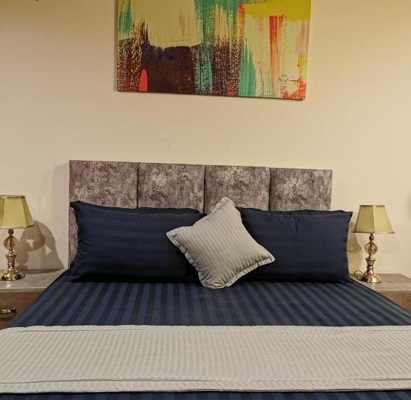 پانسیون Centaurus Apartments Islamabad